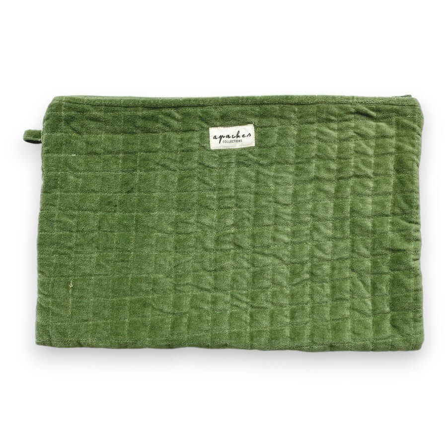 grøn quiltet laptop cover i fløjl